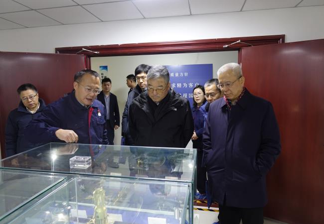 國機集團黨委書記、董事長張曉侖到軸研所調(diào)研